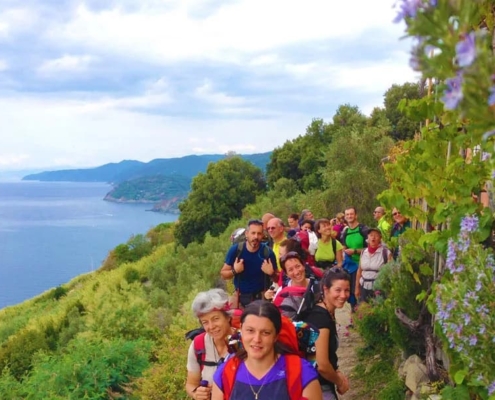 Camminare lungo l'alta via delle 5 Terre